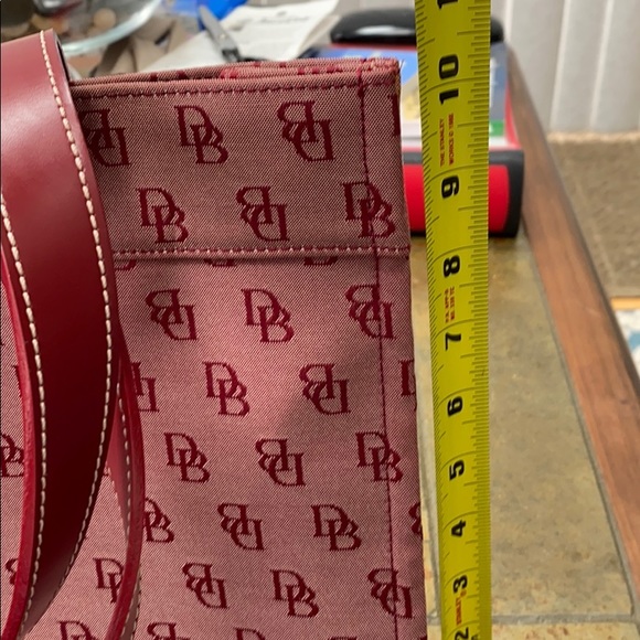 Dooney & Bourke Tote Red Signature EUC - Picture 13 of 15
